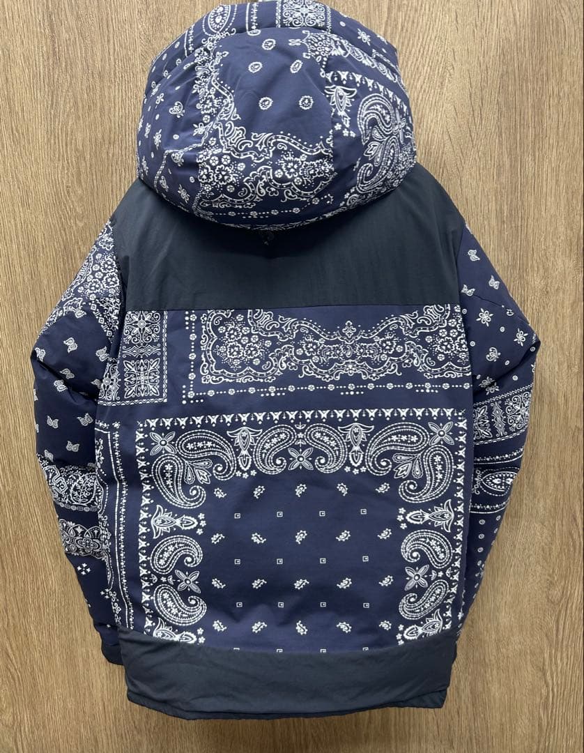 F.C.Real Bristol 　DOWN BENCH PARKA バンダナ柄