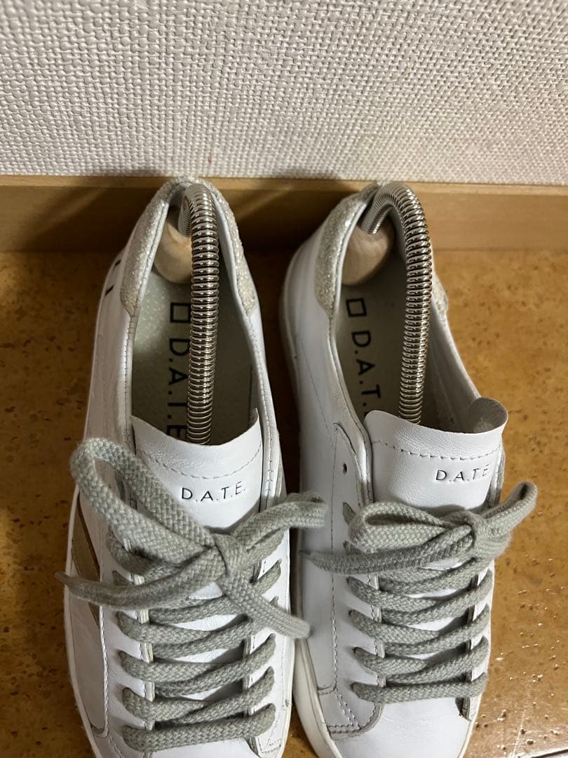 靴 D.A.T.E. HILL LOW CALF WHITE-SILVER 22.5
