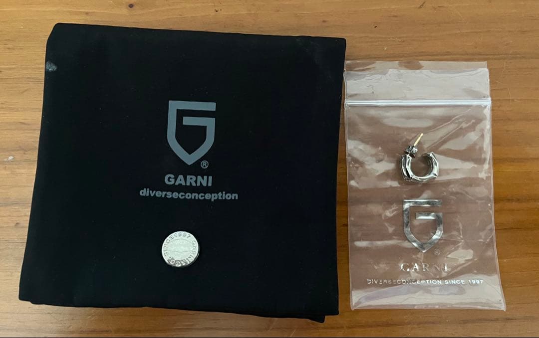 GARNI シルバー スリットデザイン ピアス(片耳用)