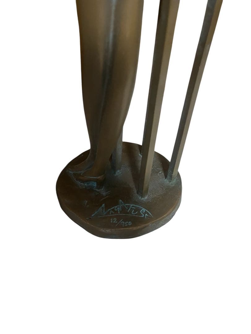 【中古】ブロンズ像「自分の時間」長房一洋作　女性と猫のブロンズ彫刻