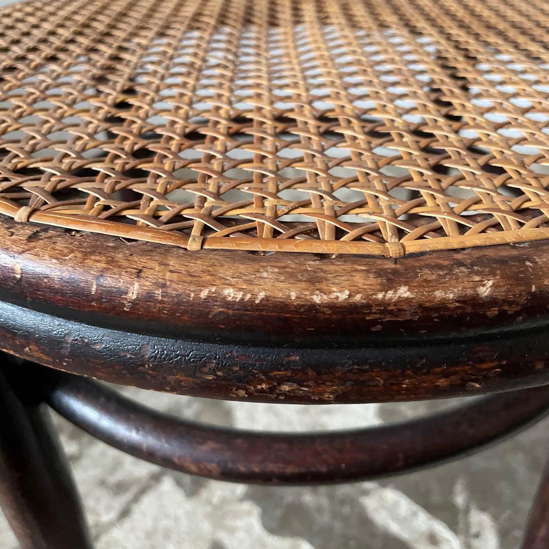 Mundus & J.J.Kohn社製　ベントウッドラタンチェア　no2