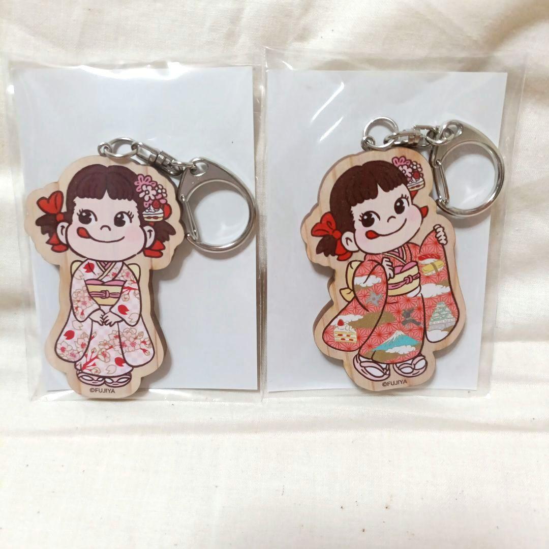 不二家 ペコちゃん 万博会場限定 EXPO ひのきキーホルダー 2個セット