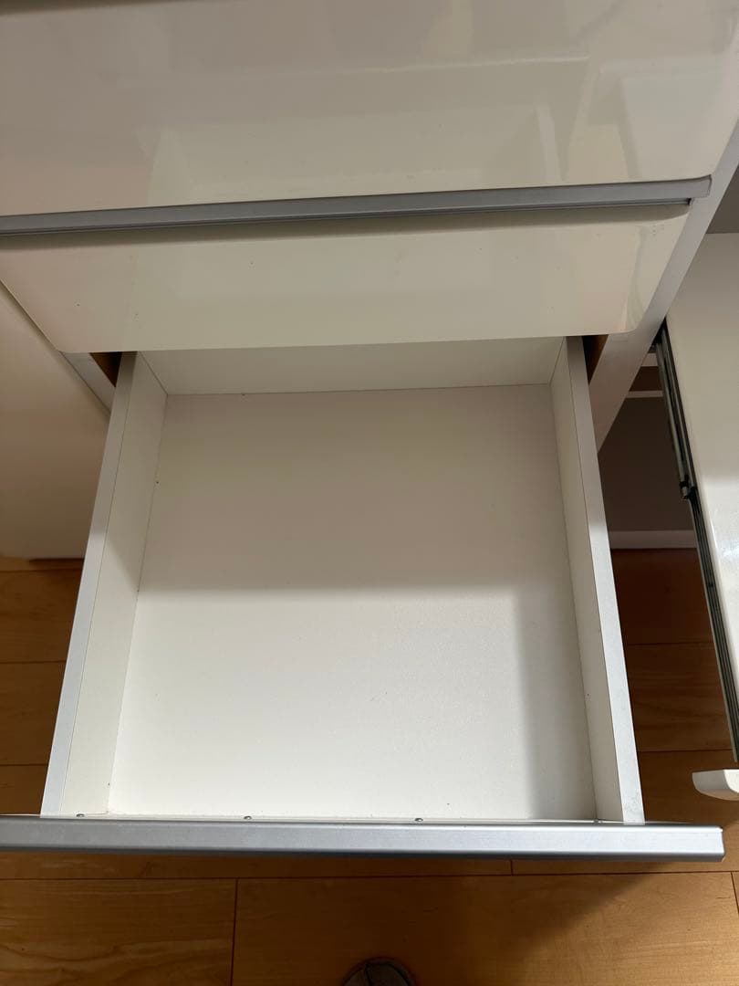 ニトリ　キッチンカウンター　120センチ幅食器棚