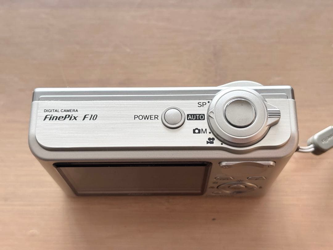 富士フイルム FUJIFILM FinePix F10 機関・外観　　良好　美品
