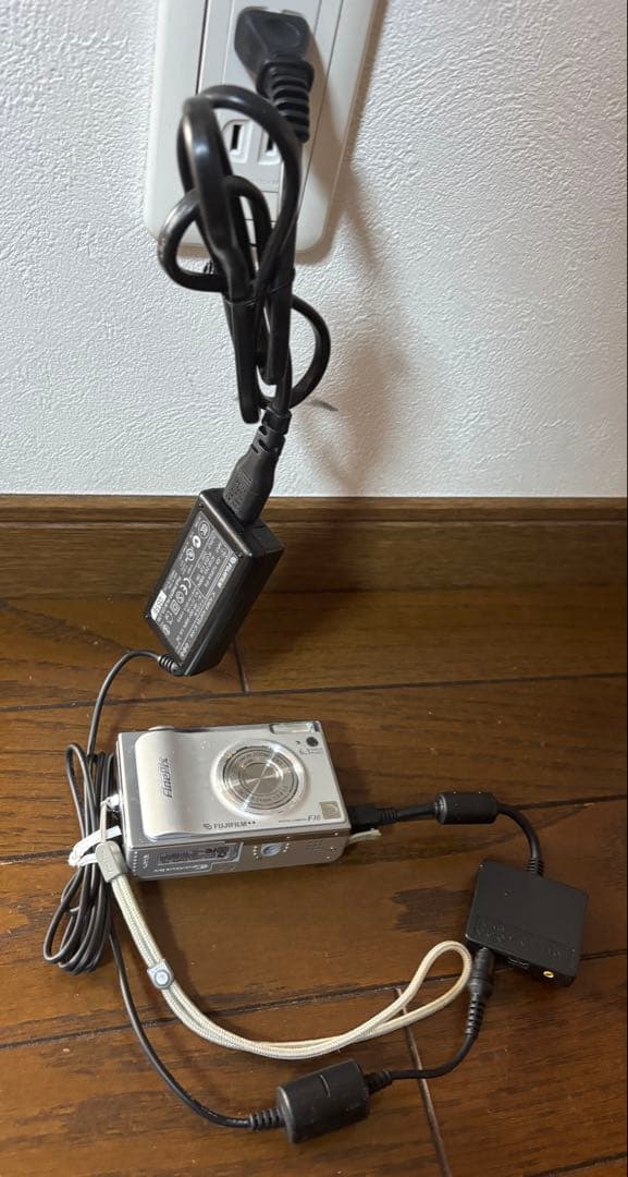 富士フイルム FUJIFILM FinePix F10 機関・外観　　良好　美品