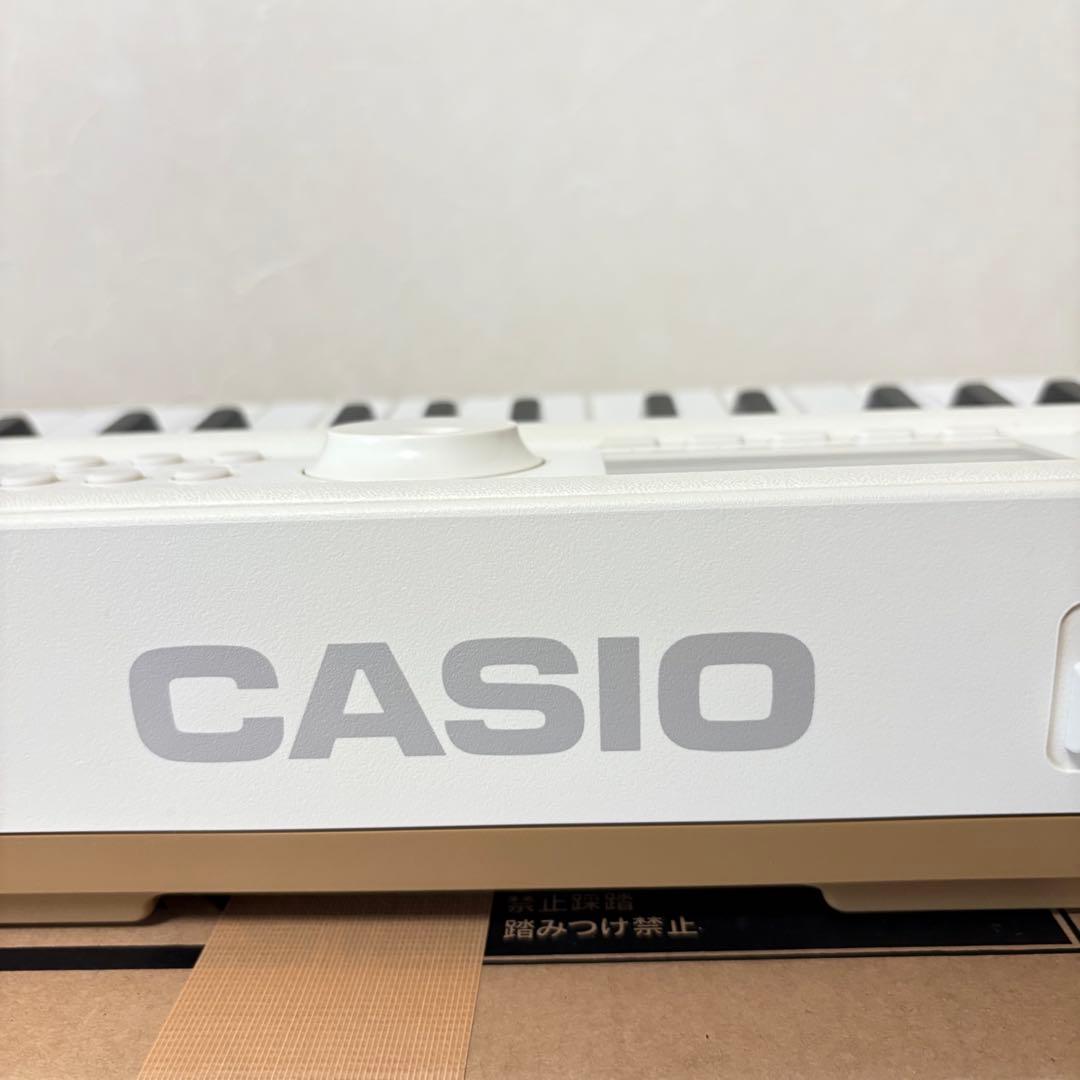 【美品】CASIO カシオ　LK-526 光ナビゲーション　デジタルキーボード