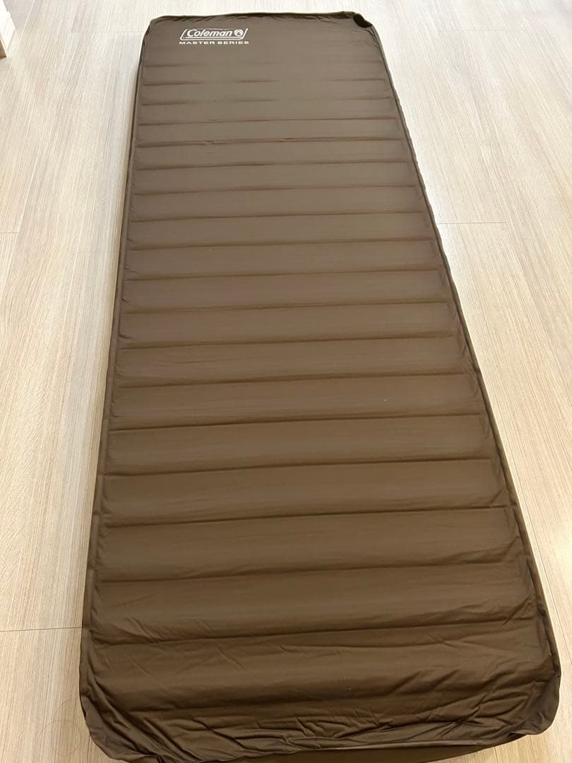 Coleman MASTERSERIES インフレーターマットハイピークシングル