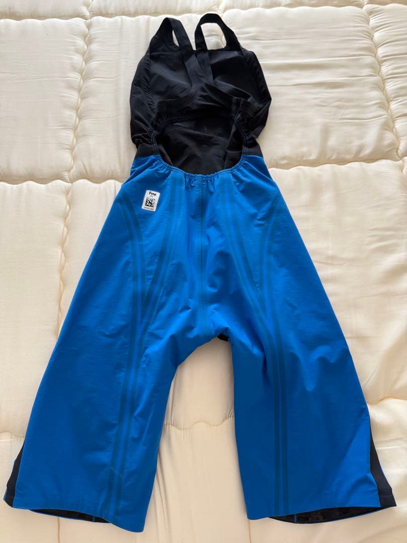 限定カラーアリーナ　高速水着　競泳水着　アルティメットアクアフォースX CP M