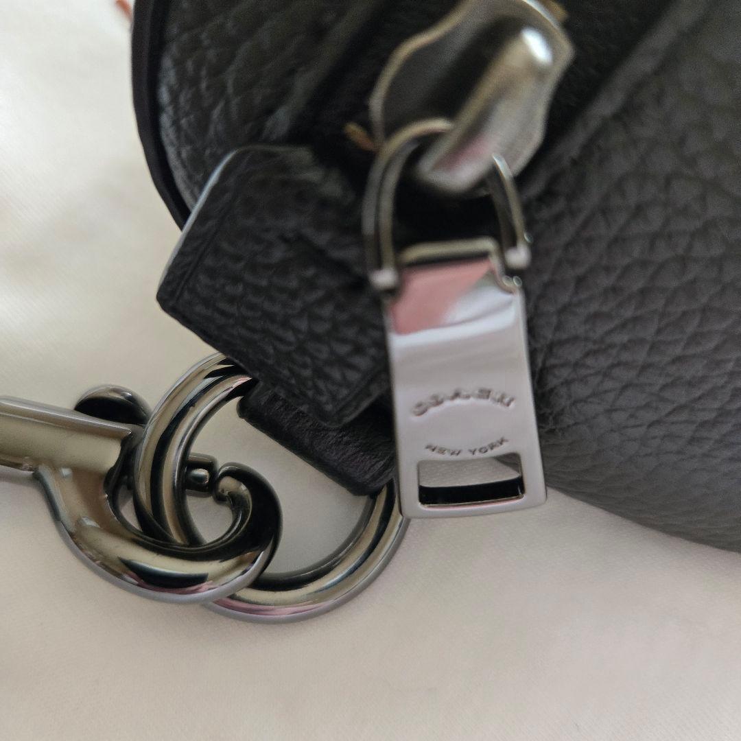 COACH 　レキシー　ブラック レザー ボディバッグ