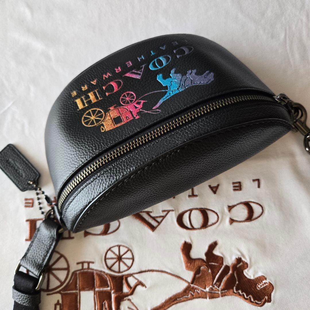 COACH 　レキシー　ブラック レザー ボディバッグ