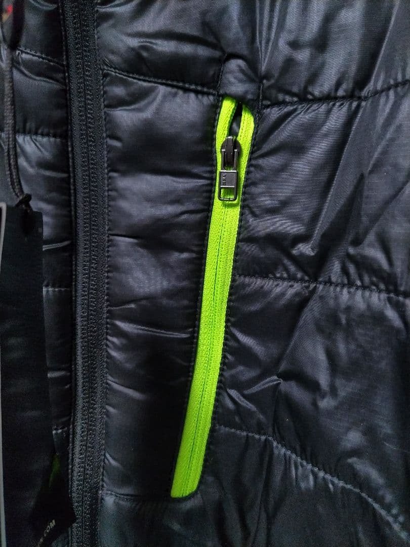 未使用品　RLXゴルフ 中綿 ハイブリッド ジャケット　黒