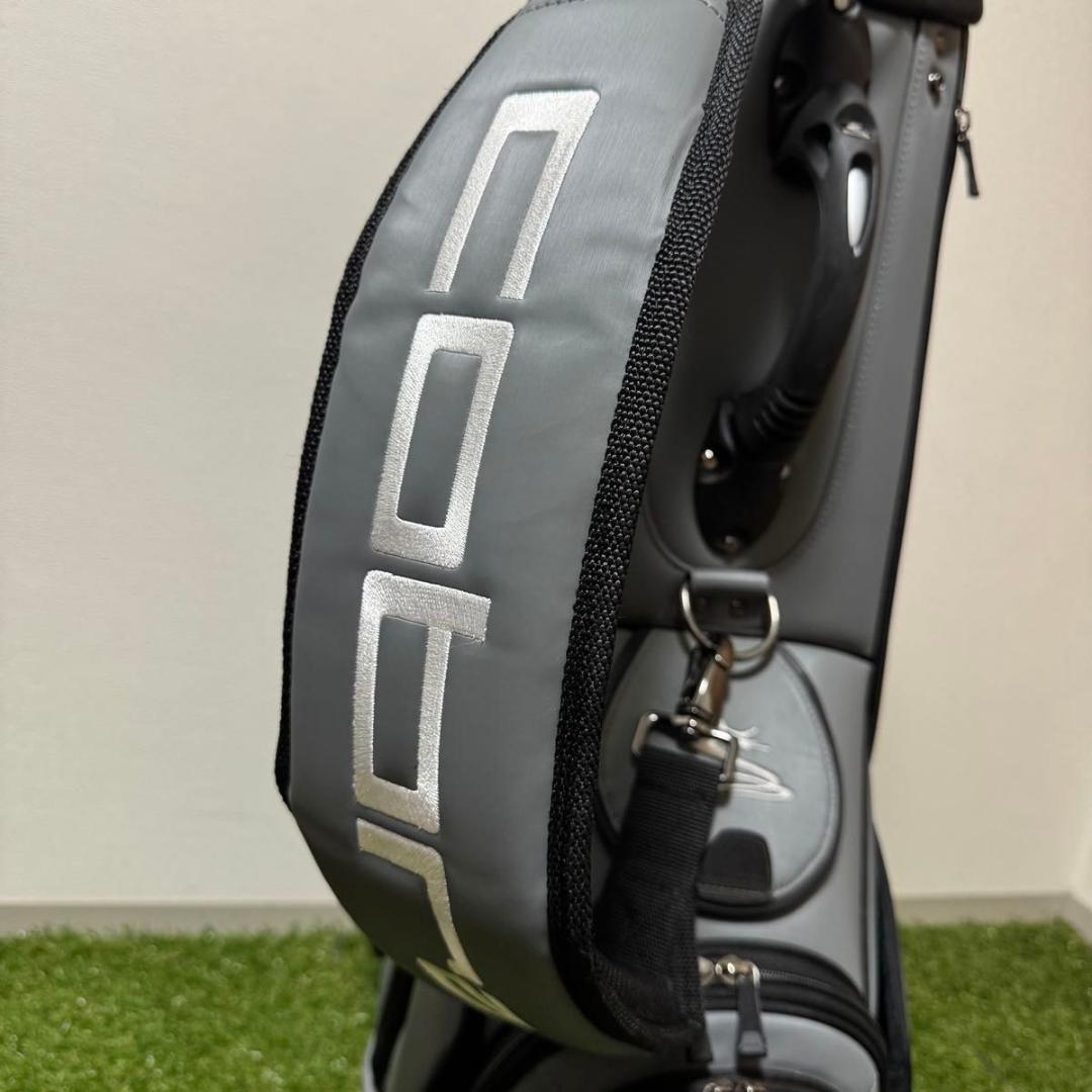 希少 COBRA コブラ キャディバッグ リッキーファウラー サイン - メルカリ