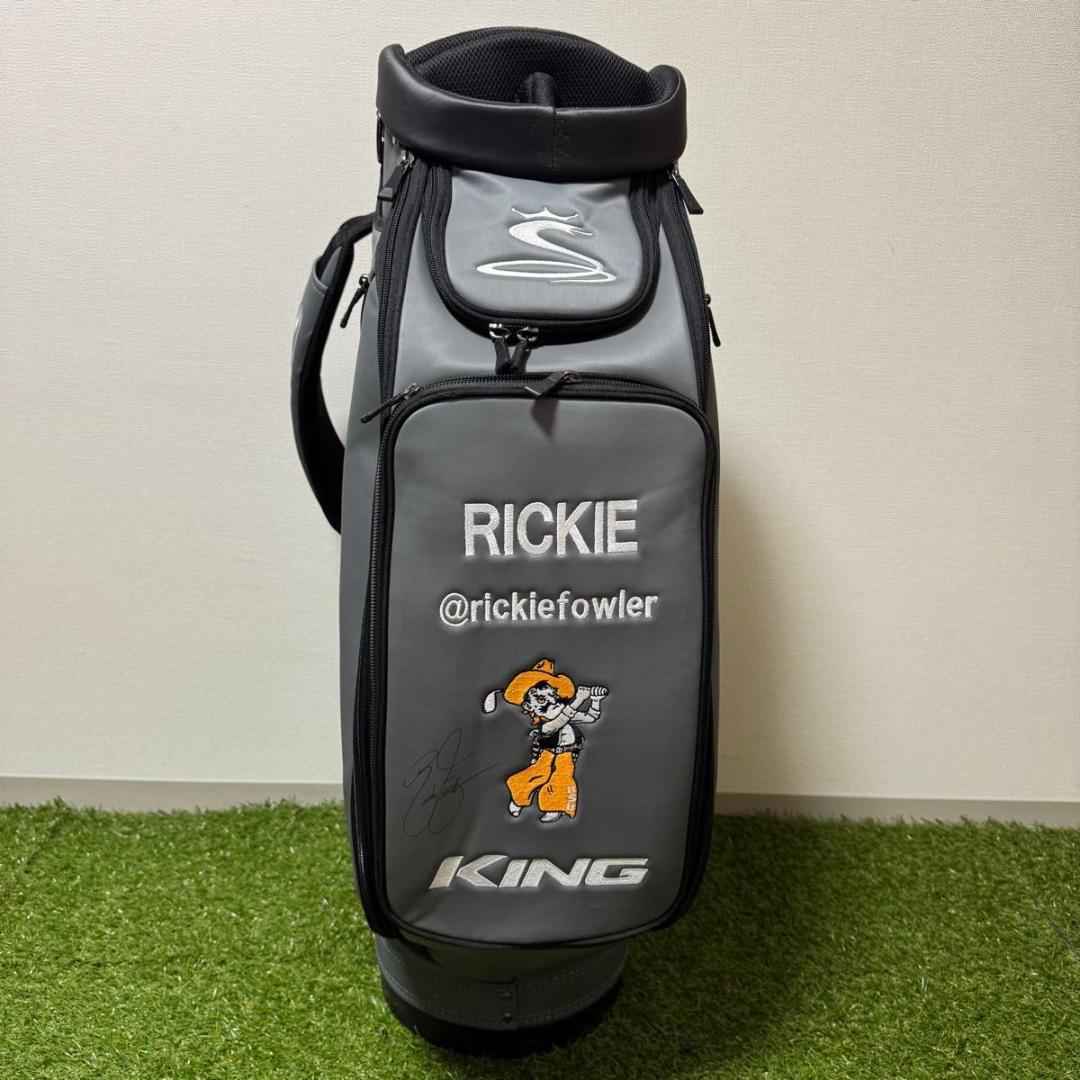 希少 COBRA コブラ キャディバッグ リッキーファウラー サイン - メルカリ