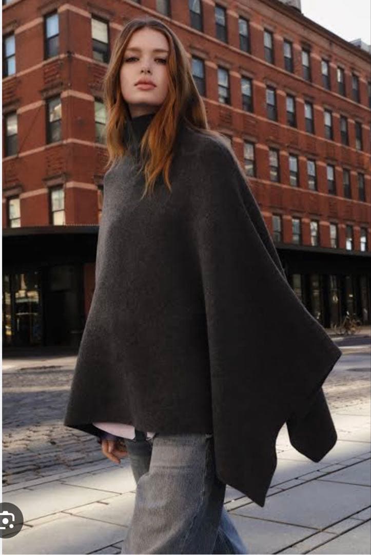 ZARA アシンメトリーニットケープ - メルカリ