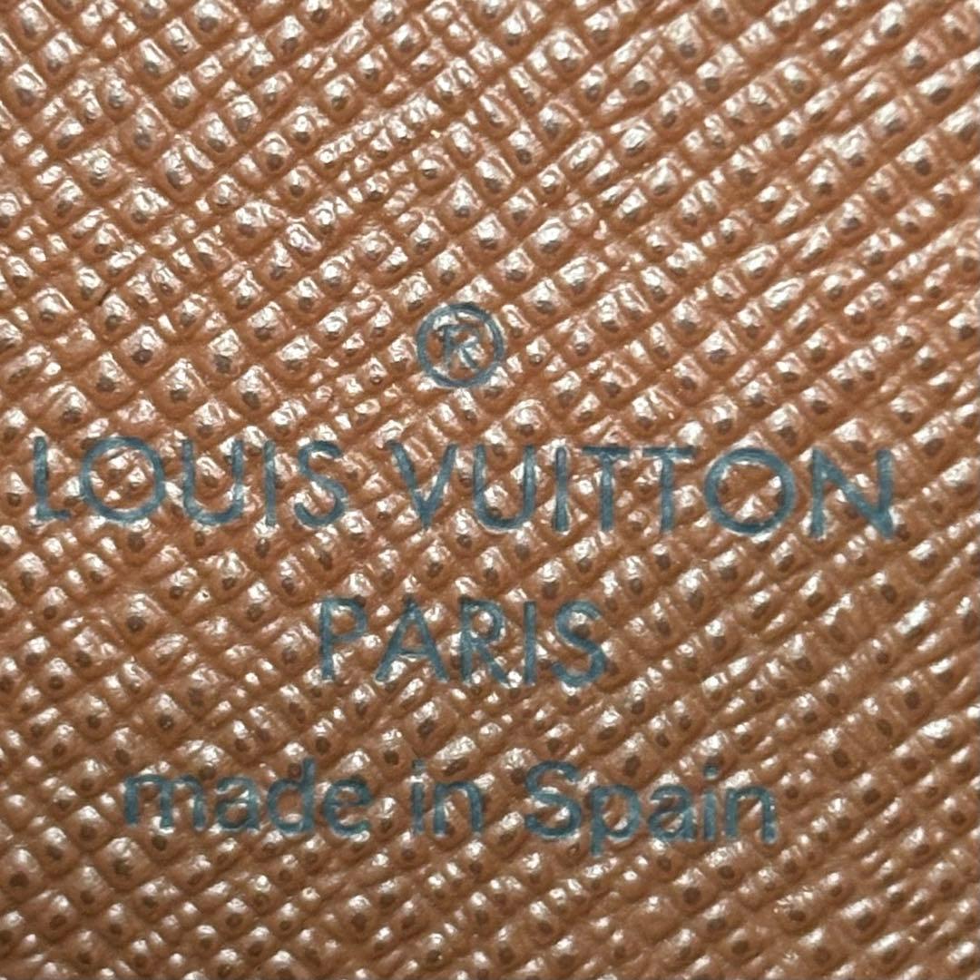 ルイヴィトン　モノグラム　ジッピーウォレット　　M60017