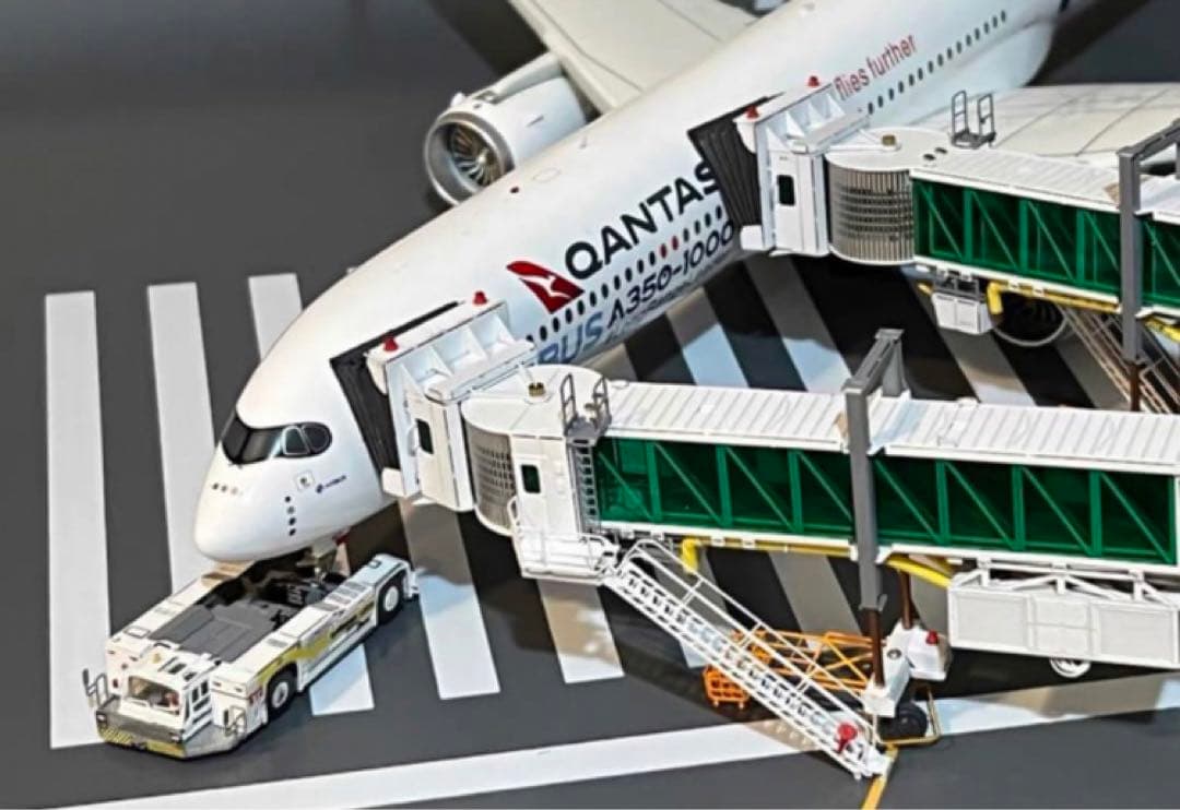 最終値下げ】新品08-HANGERジオラマ1/200ボーディングブリッジ - メルカリ