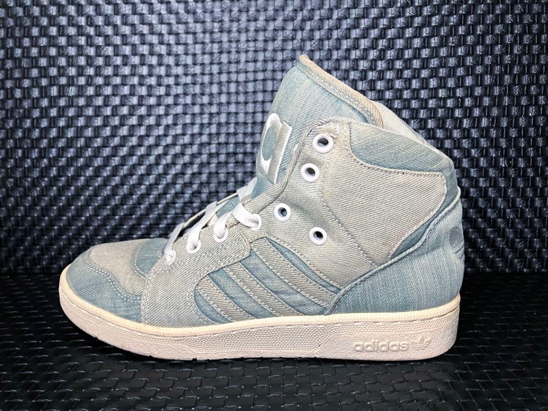アディダス adidas ジェレミー・スコット ハイカットに　デニム　ビッグロゴ