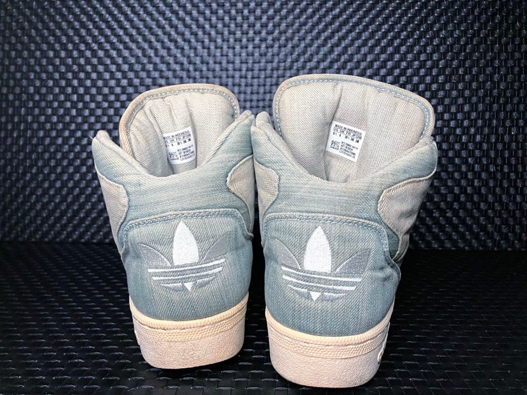 アディダス adidas ジェレミー・スコット ハイカットに　デニム　ビッグロゴ