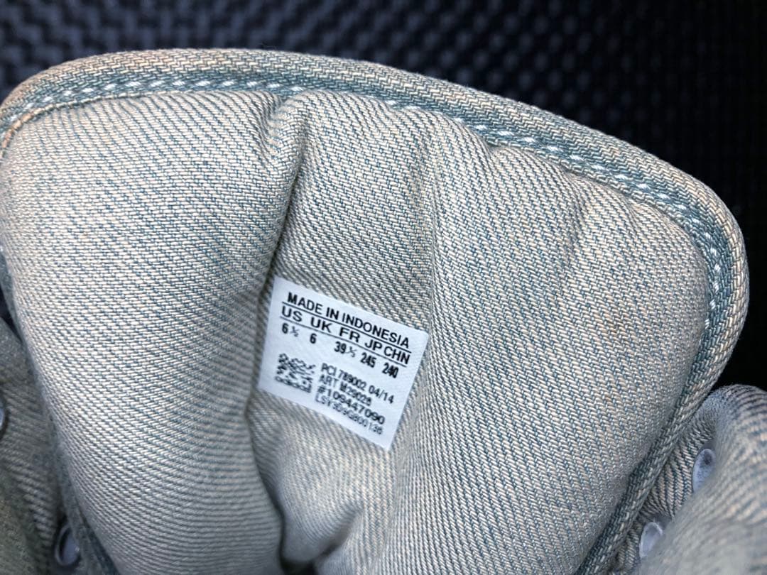 アディダス adidas ジェレミー・スコット ハイカットに　デニム　ビッグロゴ