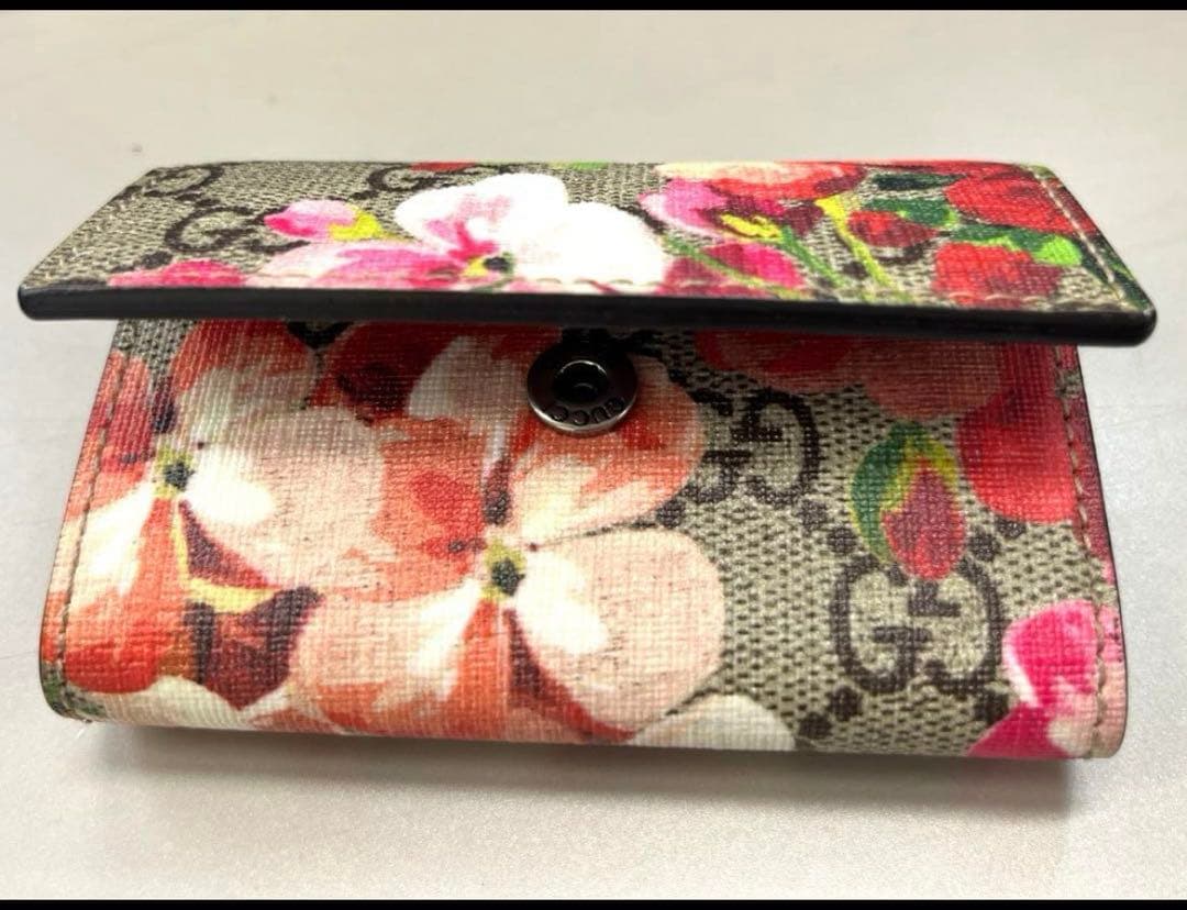 超美品 グッチ GUCCI キーケース GGブルームス スプリーム 箱付き