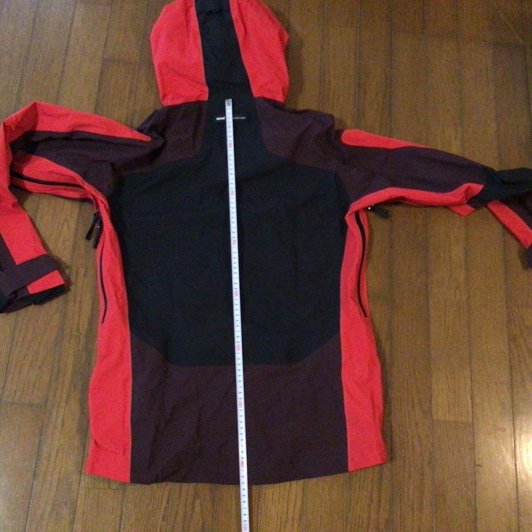 Peak performance メンズ　Sサイズ