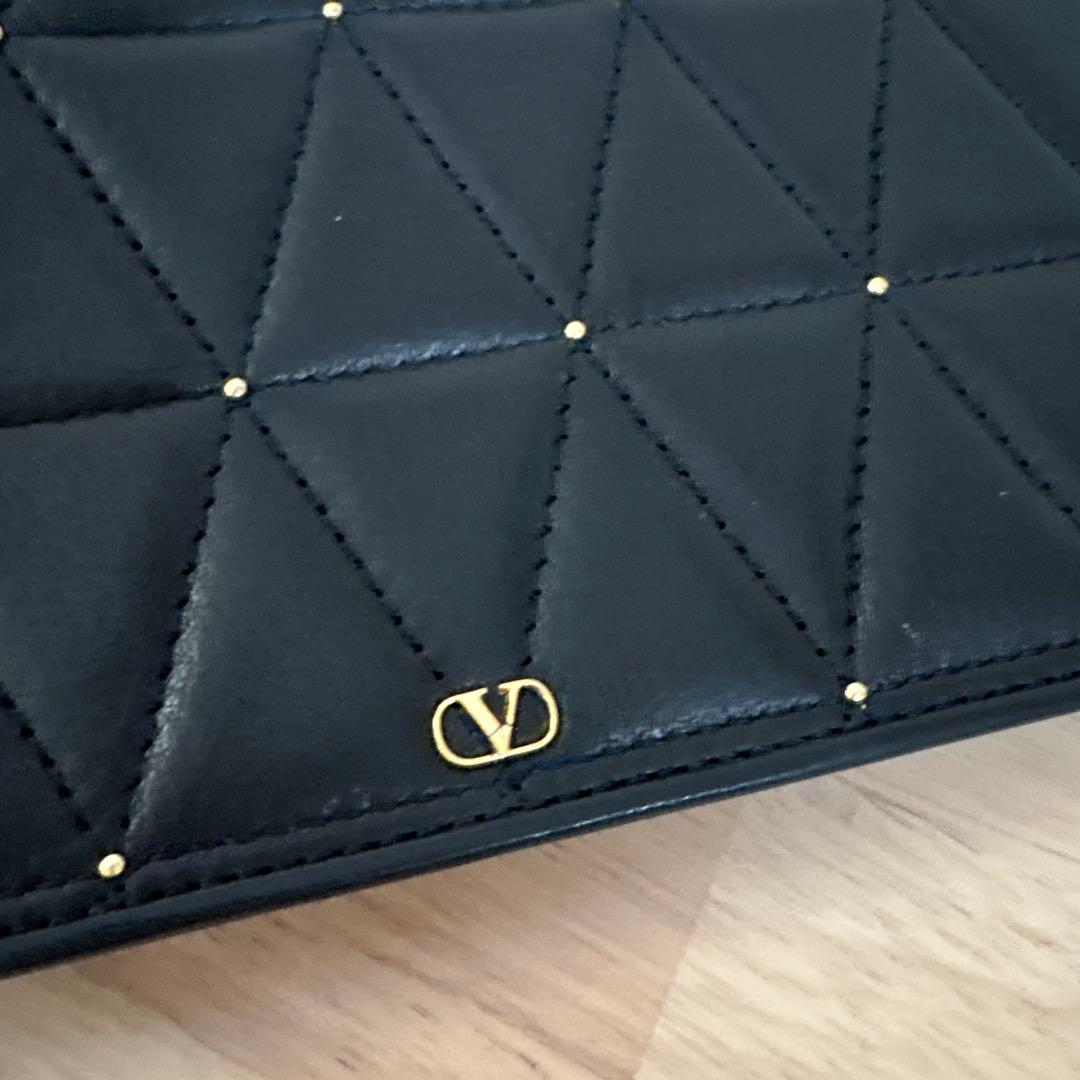 ヴァレンティノガラヴァーニ 長財布 レザー スタッツ