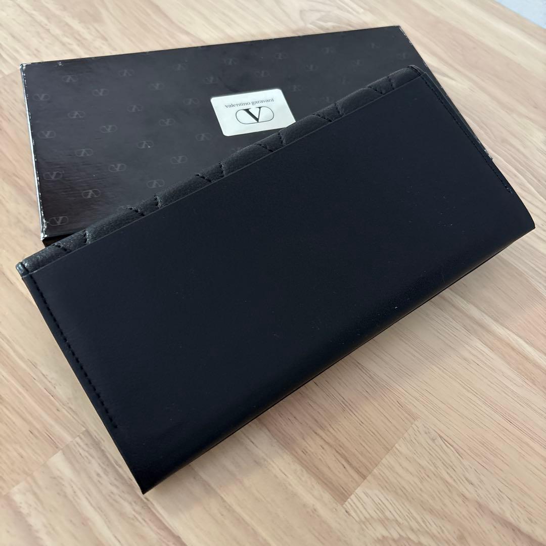 ヴァレンティノガラヴァーニ 長財布 レザー スタッツ