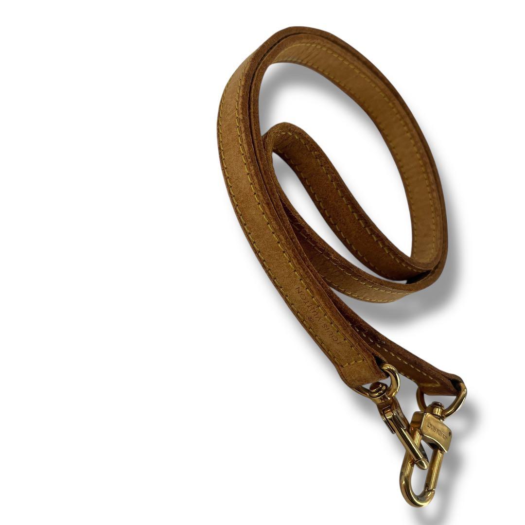 LOUIS VUITTON ショルダーストラップ　金具　ロゴ刻印　レザー