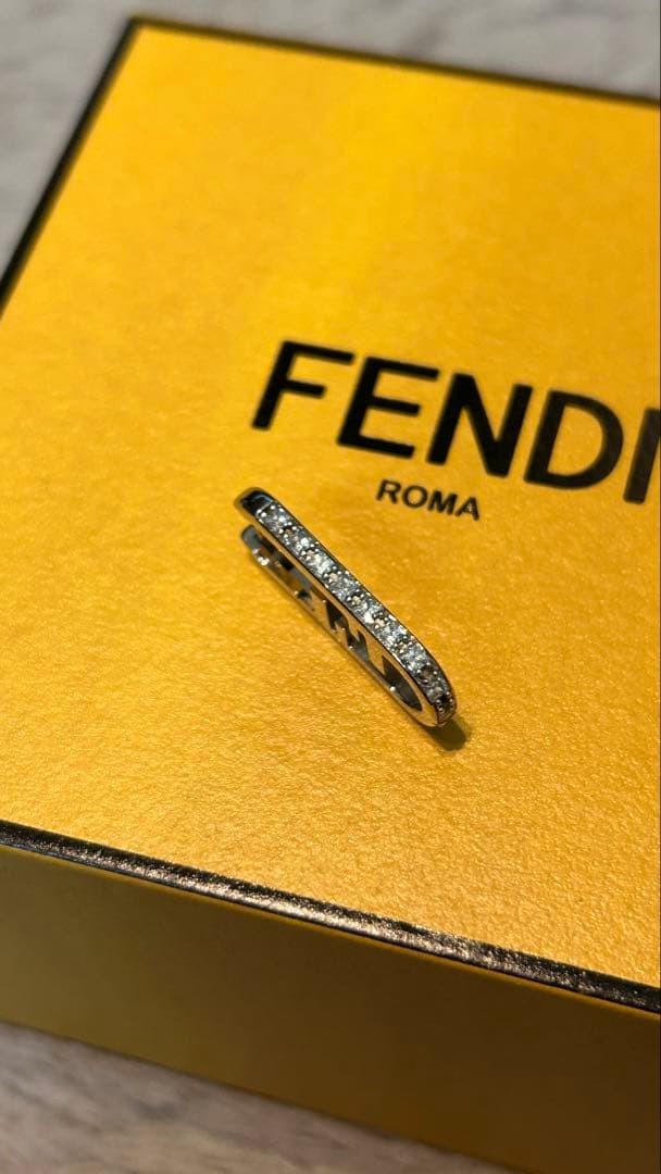 FENDI オーロック　ピアス　ライトストーン