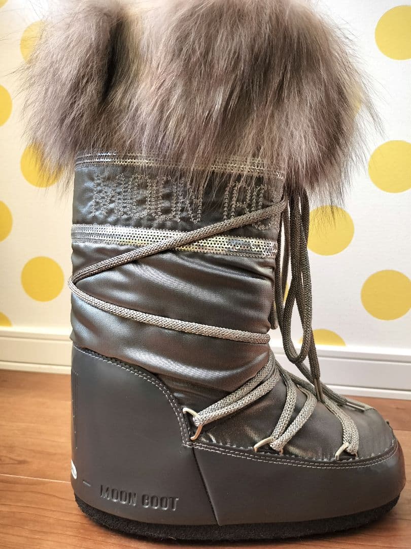 MOON BOOT スノーブーツ　フォックスファー　ITALY発ルーマニア製