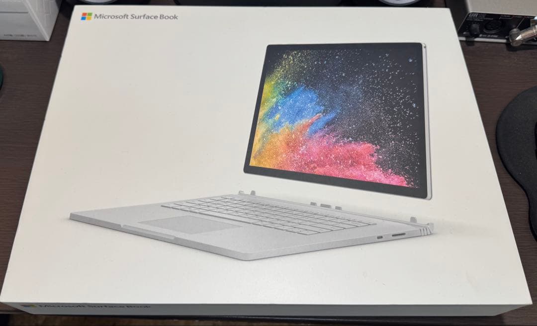 Microsoft surface book2 15インチ