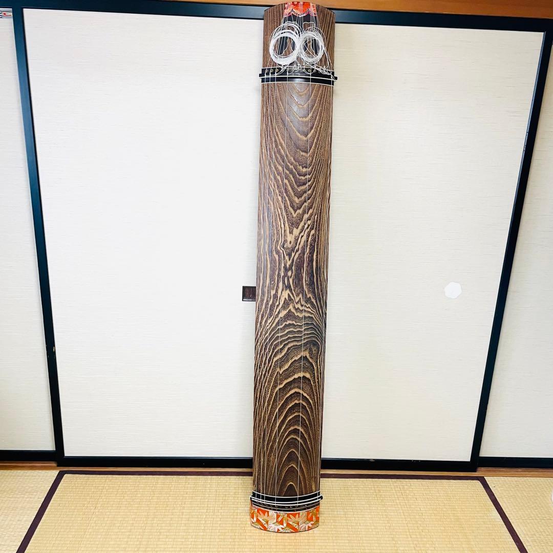 十三弦 高級琴 金蒔絵 お箏 綾杉彫り 梅樹 青貝螺鈿 豪華装飾 琴 綾杉