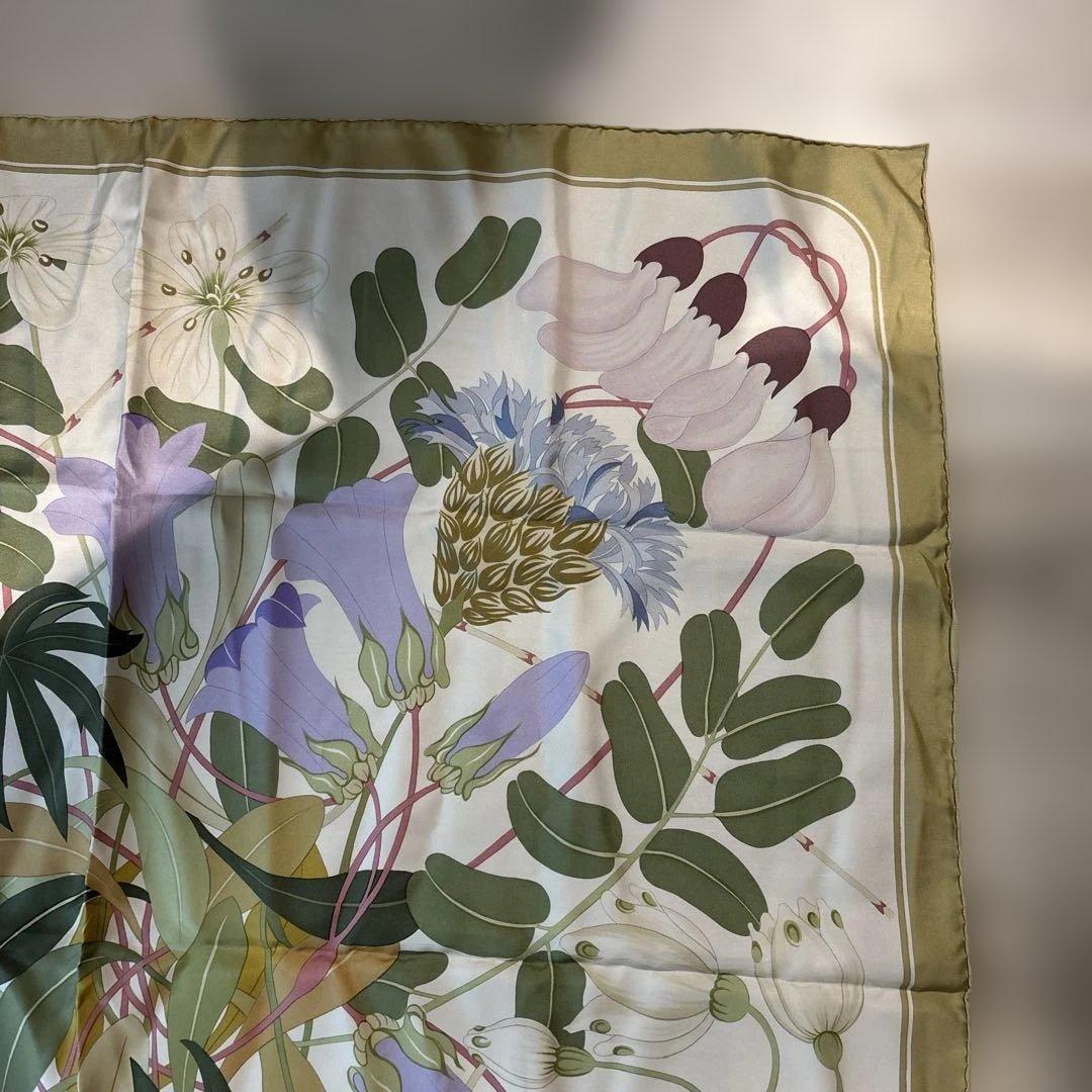 エルメス HERMES 90カレ スカーフ ギリシャの花 花柄 大判 シルク