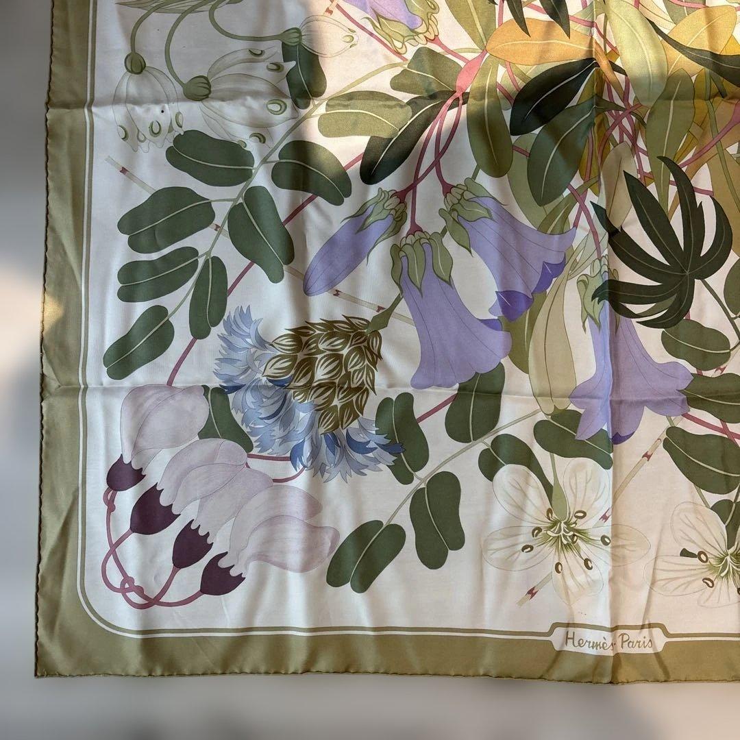 エルメス HERMES 90カレ スカーフ ギリシャの花 花柄 大判 シルク