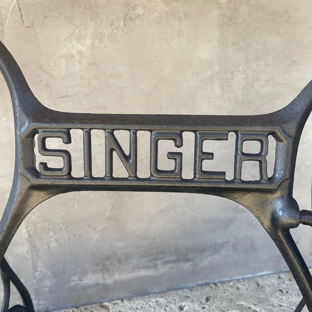 イギリス　アンティークミシン脚テーブル　SINGER 足踏みミシン　網目　鉄脚