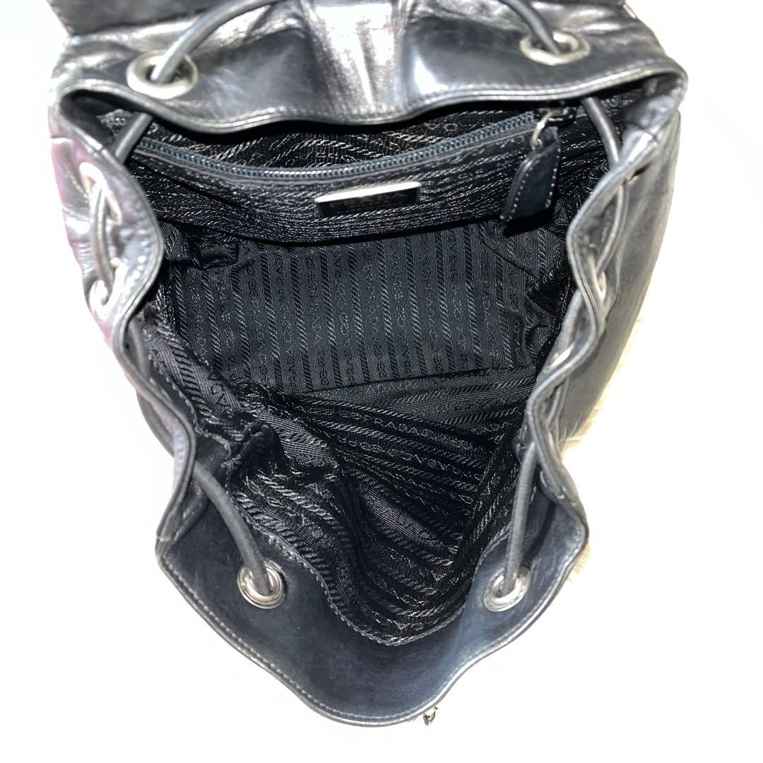 極美品✨PRADA プラダ リュック 三角ロゴプレート　レザー