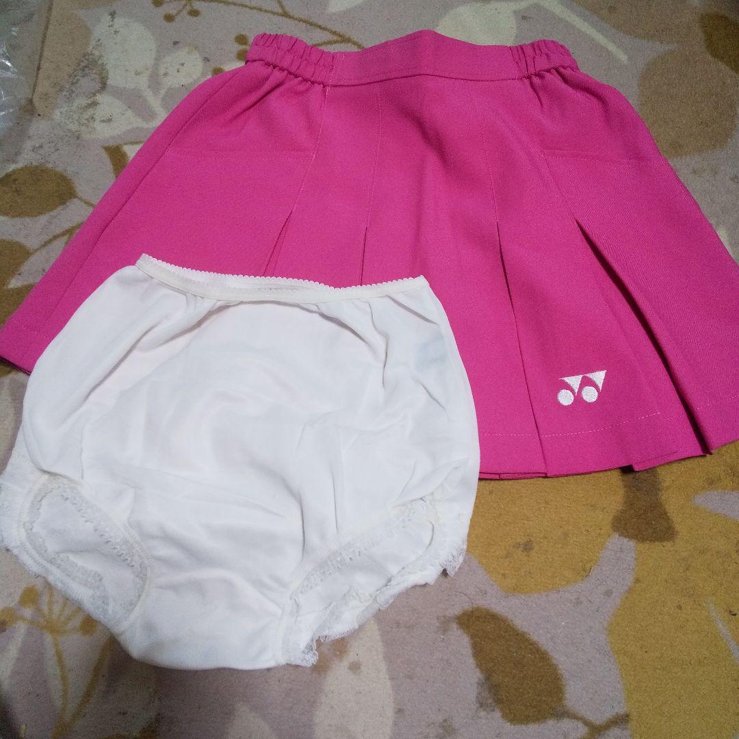 ピンクのプリーツスコートと白アンダースコートSサイズセット