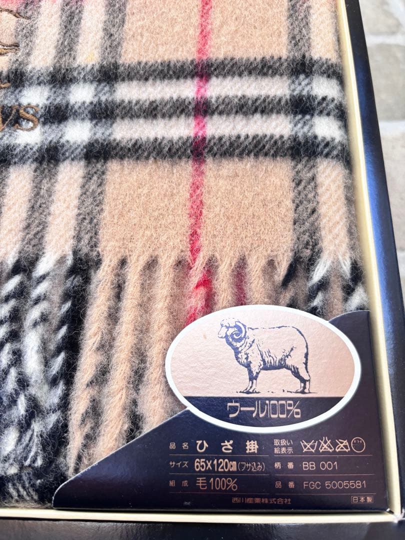 新品　正規品　バーバリー チェック柄 膝掛け　65x120cm