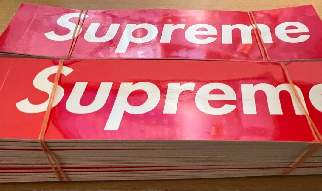 supreme ステッカー 200枚&おまけ付き L108543245 - 小物最 安値 価格