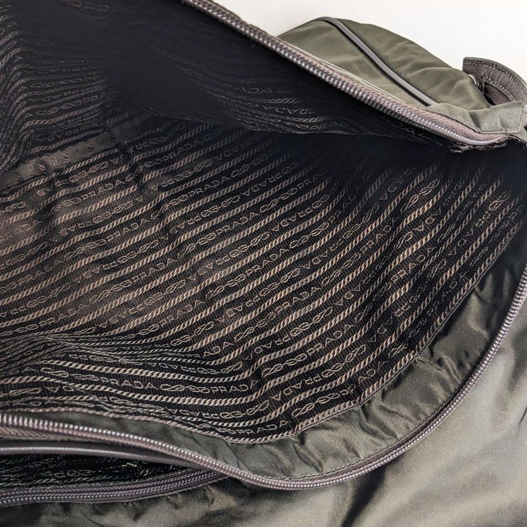 美品　プラダ　ショルダーバッグ　メッセンジャーバッグ　ビジネス　ナイロン　A4可