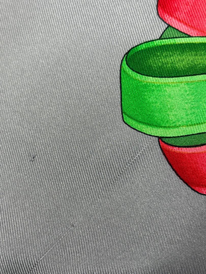 HERMES　エルメス　カレ90 スカーフ　馬のリボン飾り　グレー