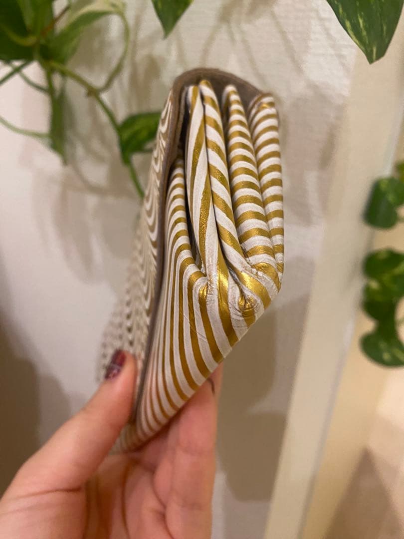 carmine ゴールドストライプ クラッチ財布〜鯉〜