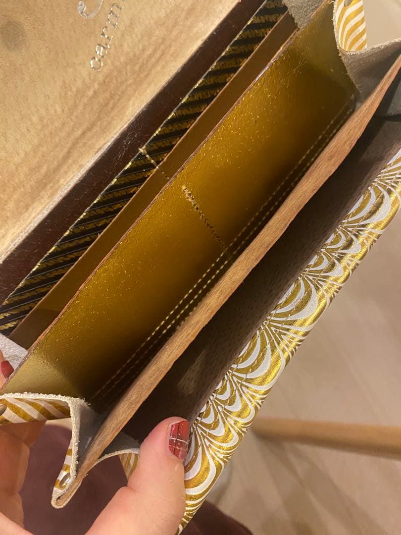 carmine ゴールドストライプ クラッチ財布〜鯉〜