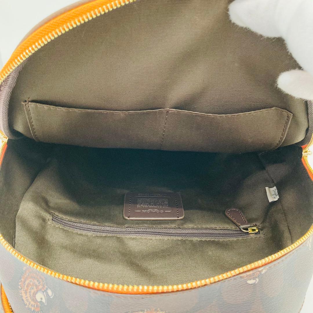 COACHコート バックパック・シグネチャー キャンバス・ヘッジホッグ