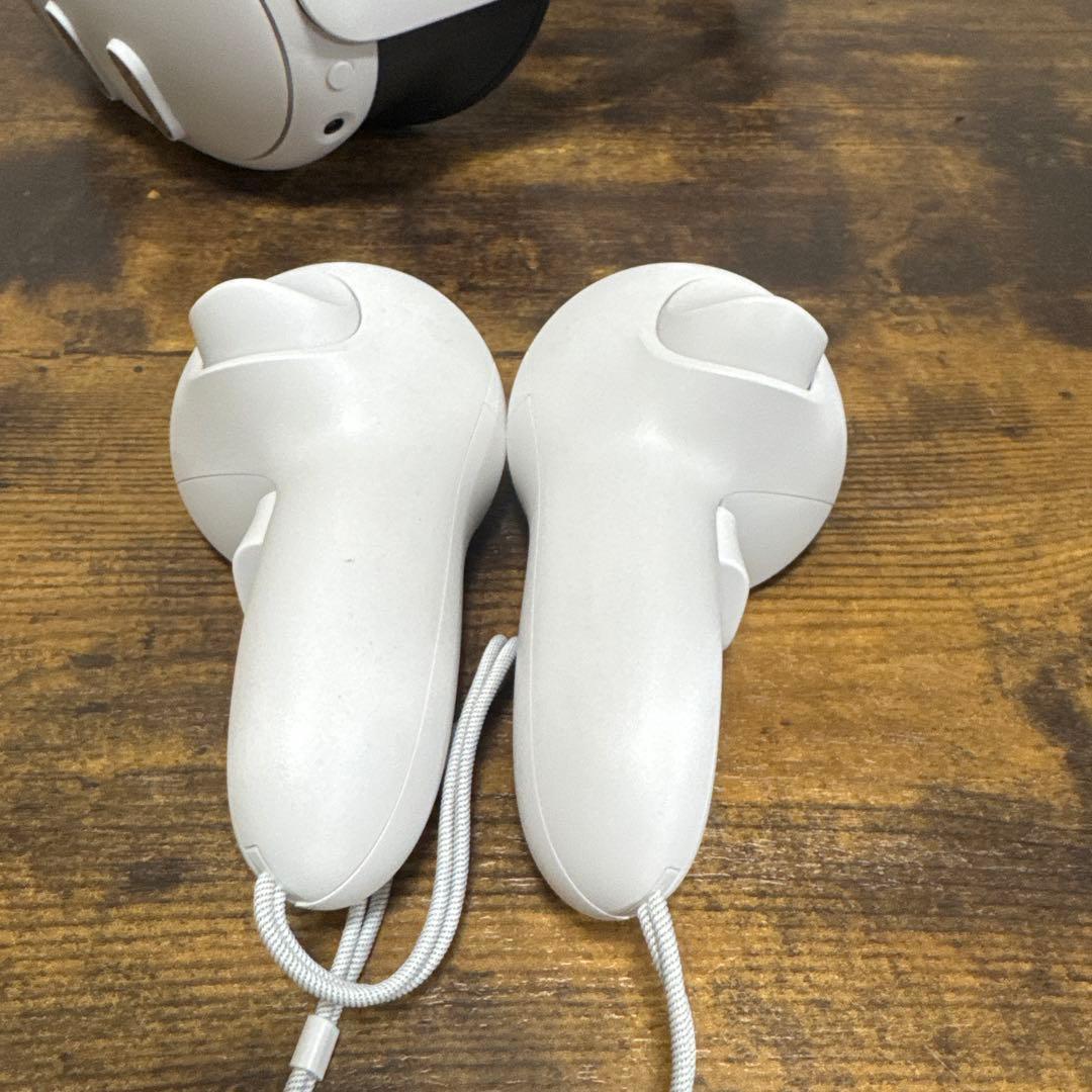 ほぼ未使用　美品　 quest3 512GB eliteストラップ付き