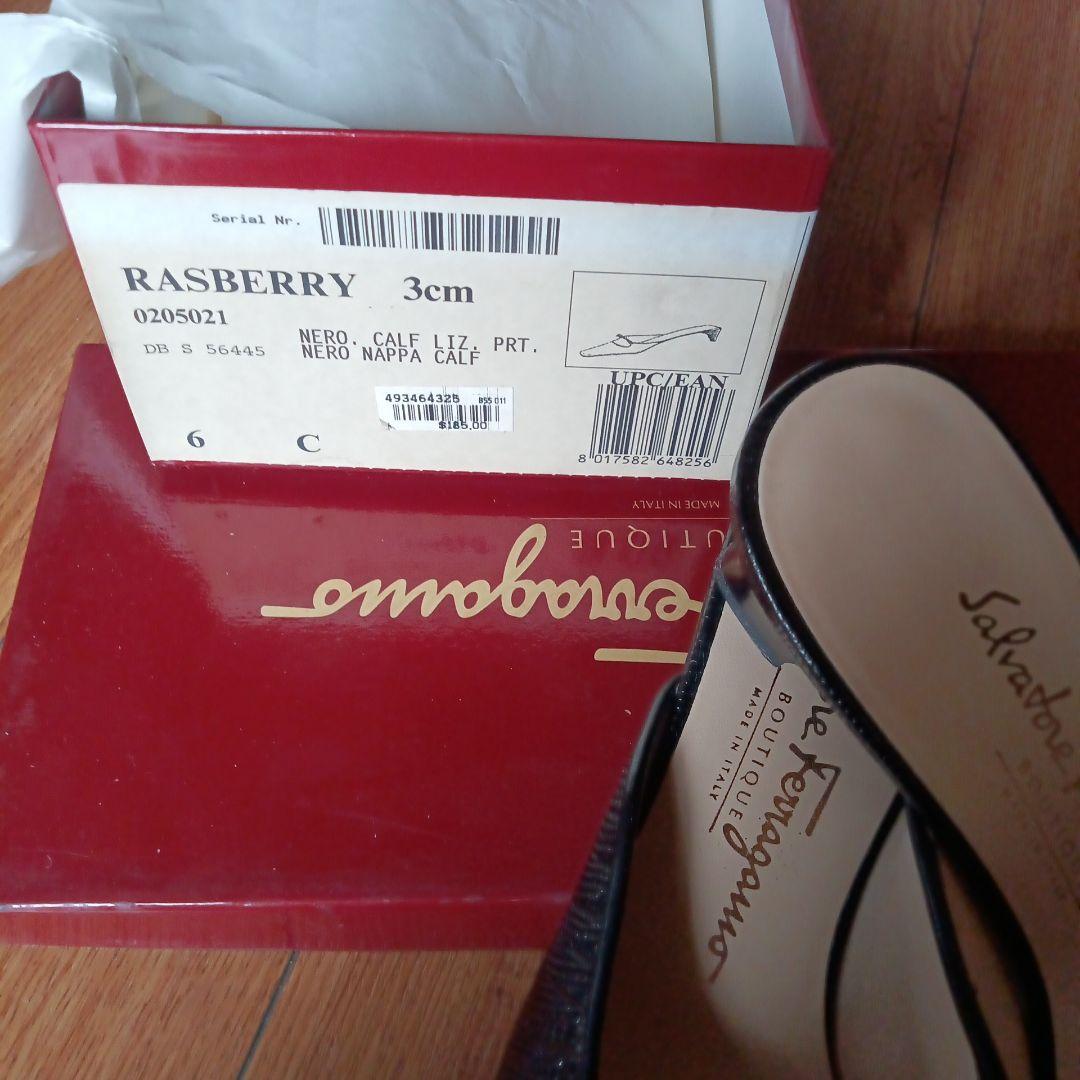 Salvatore Ferragamo ブラックレザー ミュール23