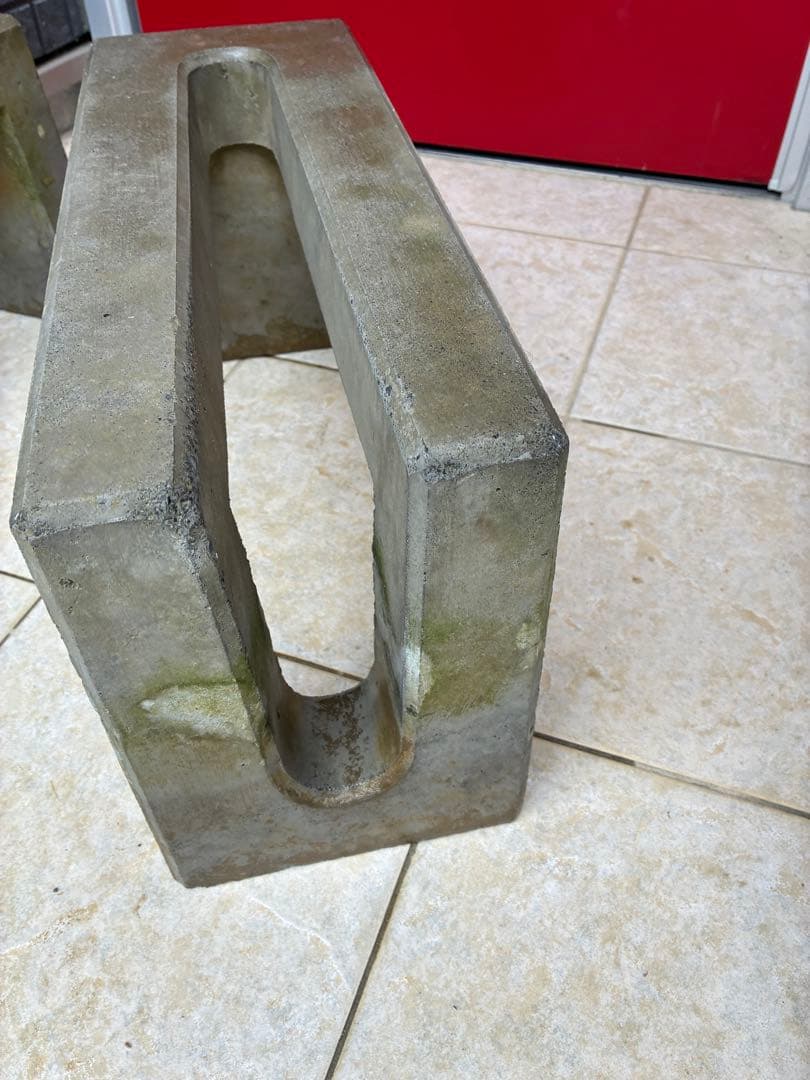 自転車スタンド　コンクリート製　特注品　 Coco