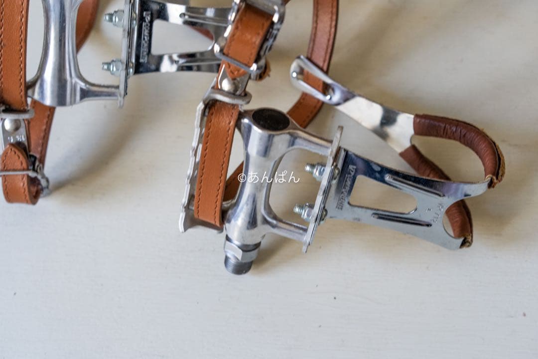 ヨーロッパ購入 クラシックペダル レトロ ヴィンテージ トゥークリップ レザー