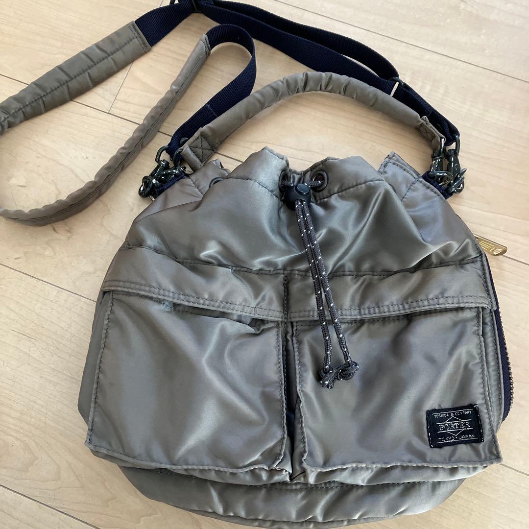 ちよりん様専用 石阪春生 紅い花・花 女のいる風景