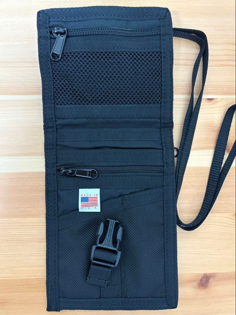 未使用　BRIEFING　ブリーフィング　パスポートケース　レアアイテム